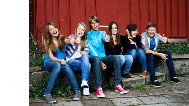 Juli 2011 Teenager vor der Hütte